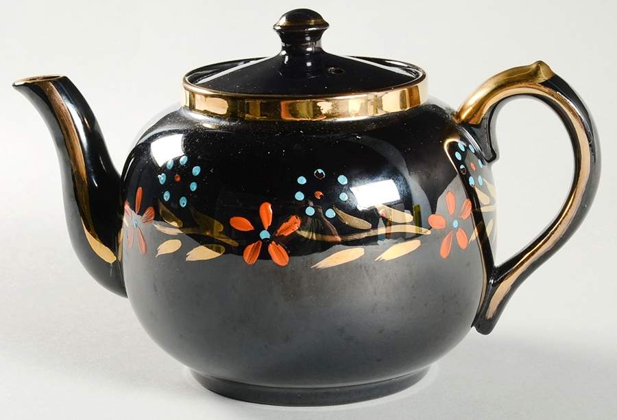 5105 Teapot & Lid by Sudlow's (Burslem)-1