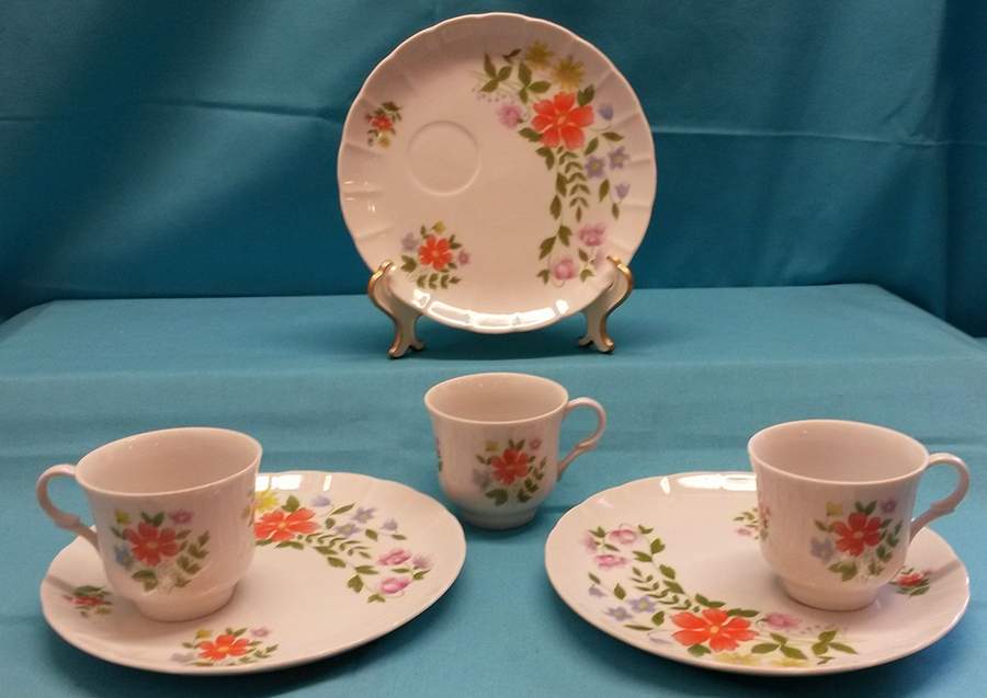 Nosegay Snack Plate & Cup Set by Sigma-1