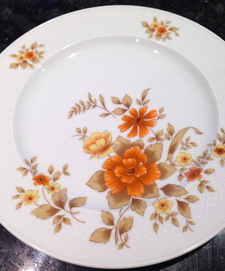 SLT486 Dinner Plate by Seltmann-1