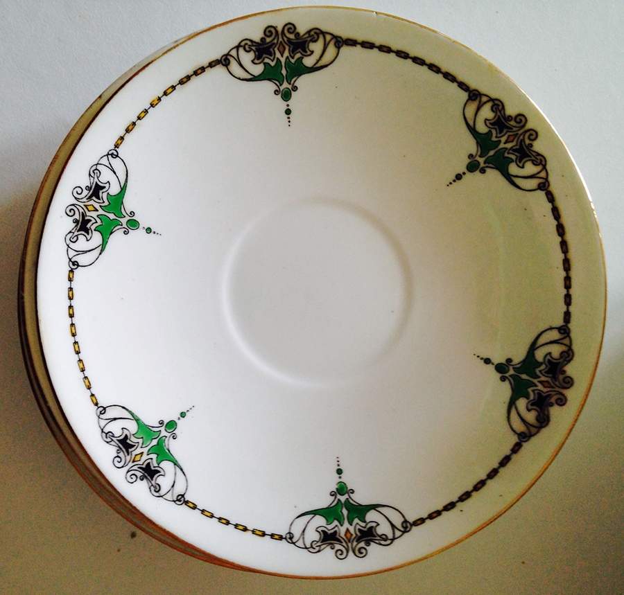 Jewel & Chain Saucer by Shelley-1