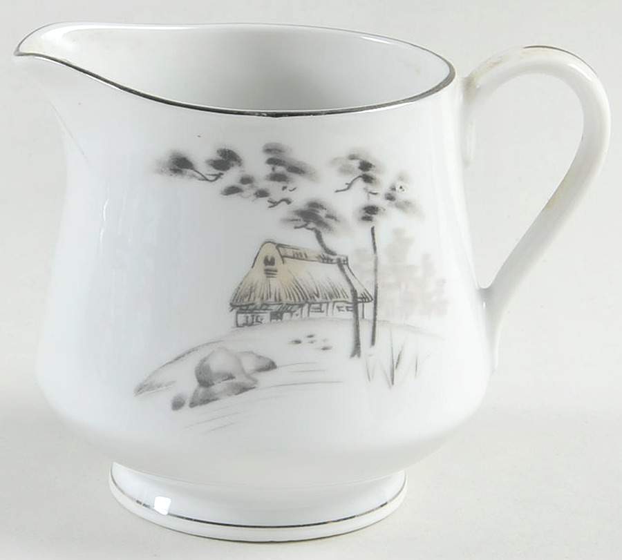Mt Fuji Rim Shape Creamer by Sone-1