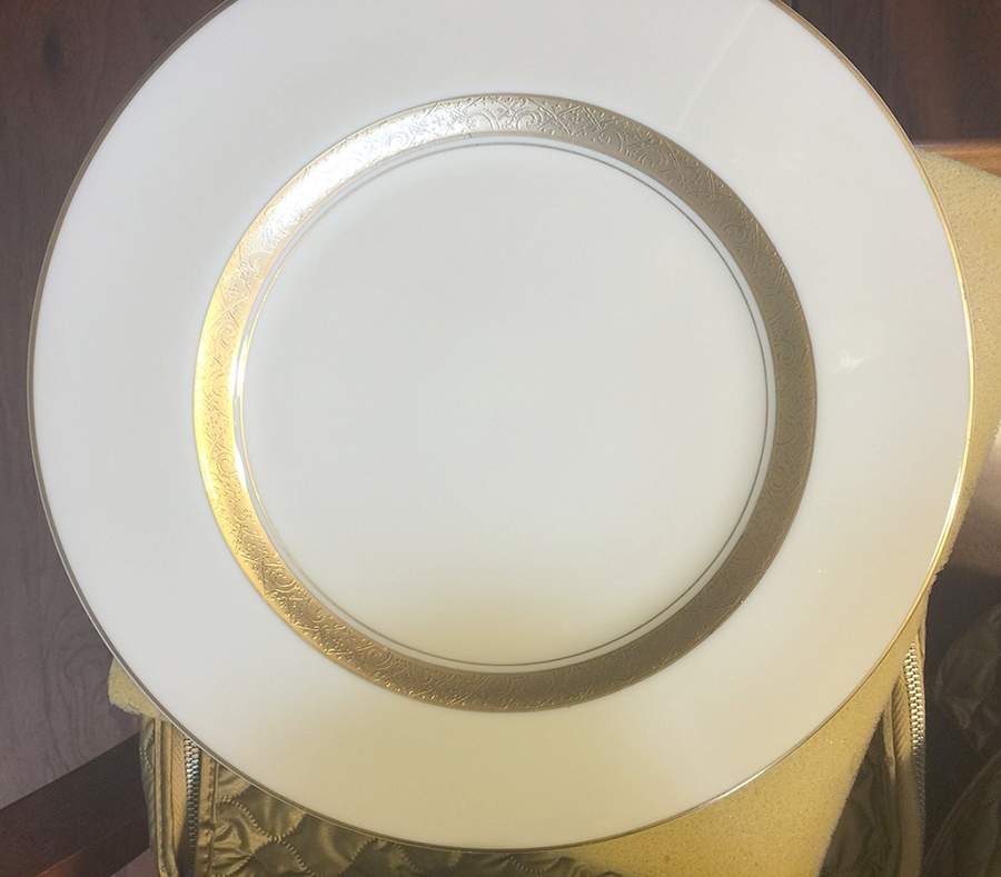 Lady Patricia Dinner Plate by Stonegate-1