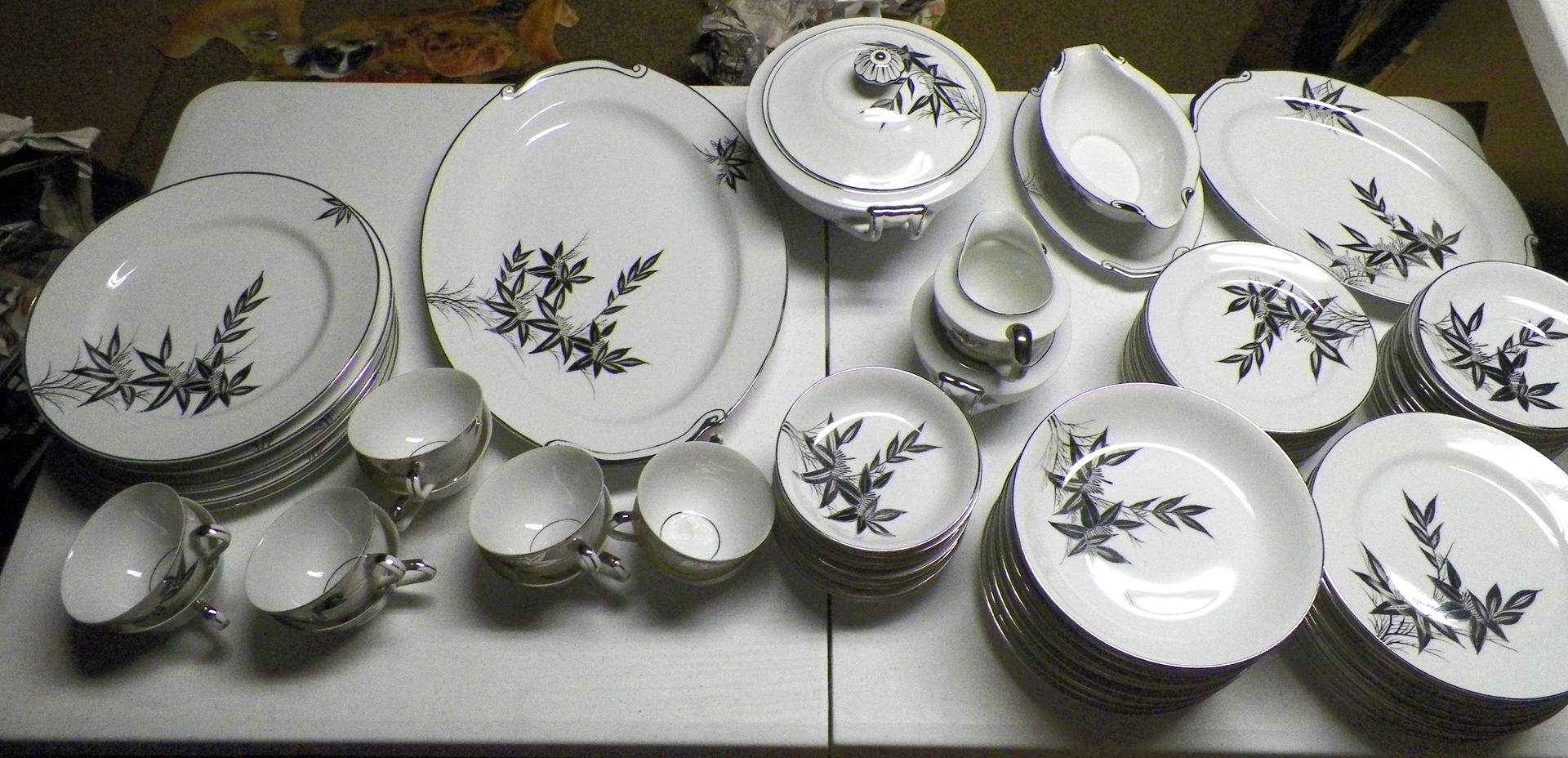 SUA7 Dinner Plate by Sunny China-1