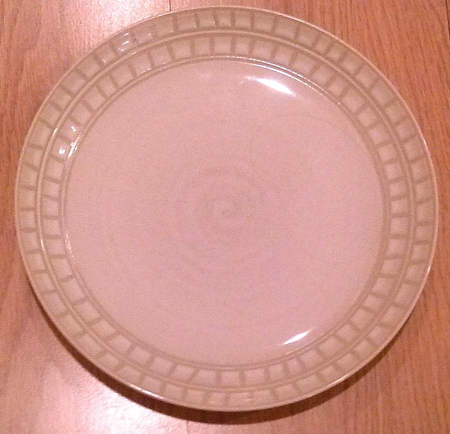 Yugen Dinner Plate by Sakura-1