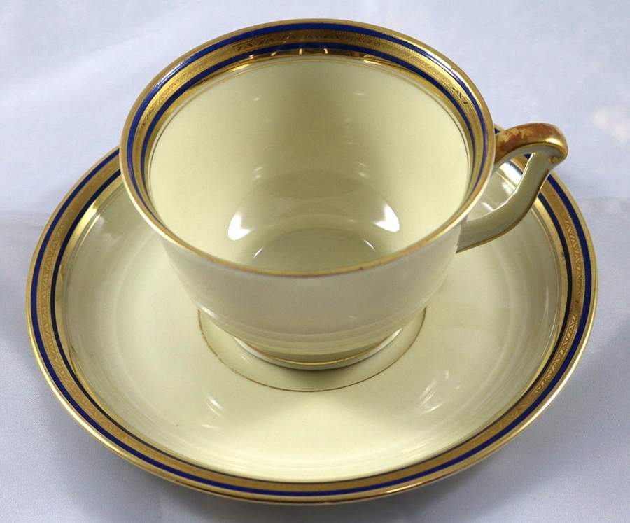 SCD157 Footed Cup & Saucer Set by Schonwald-1