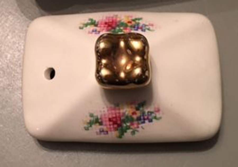 01766 Lid for Teapot by Sudlow's (Burslem)-1