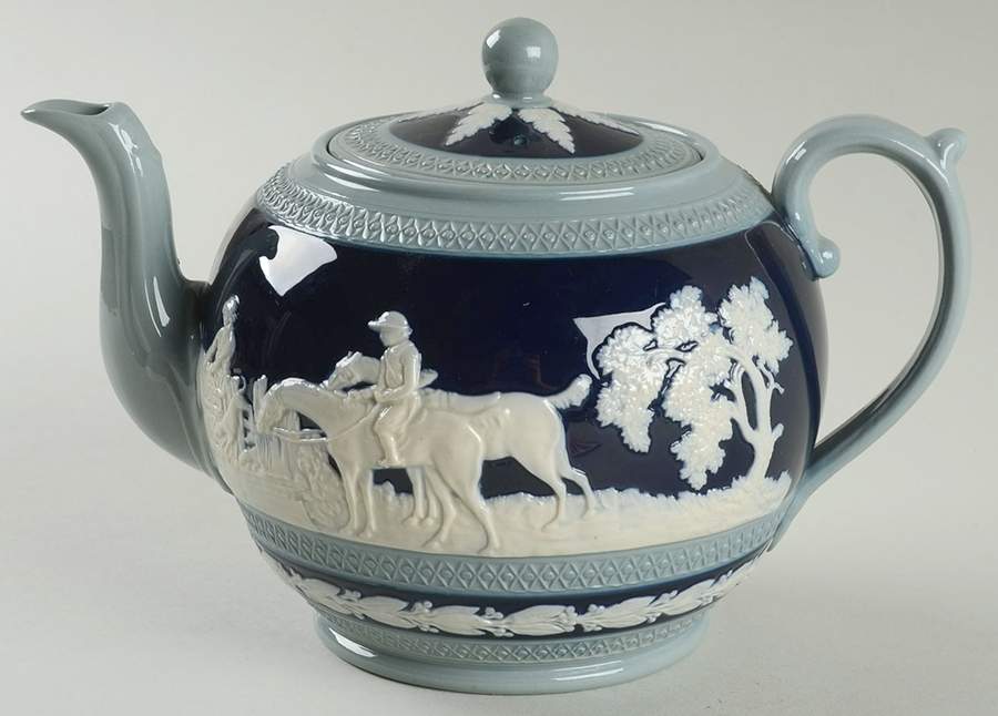 Sprigged Ware, Dark Blue Teapot & Lid by Spode-1