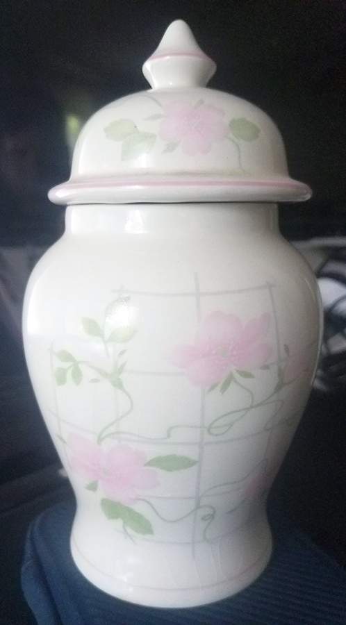 Wild Rose Small Ginger Jar & Lid by Sadler-1