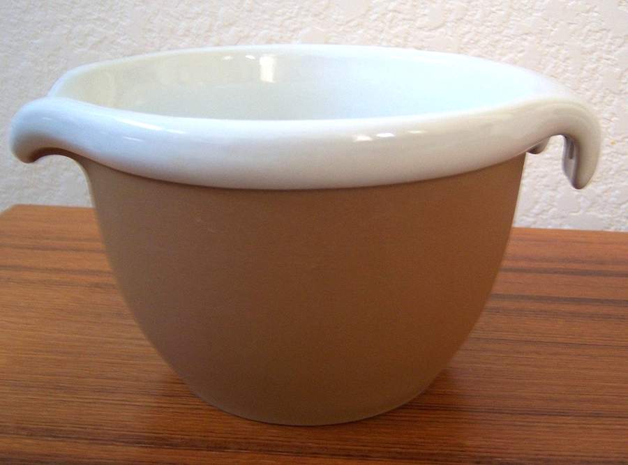 Bonne Cuisine Batter Bowl by Studio Nova-1