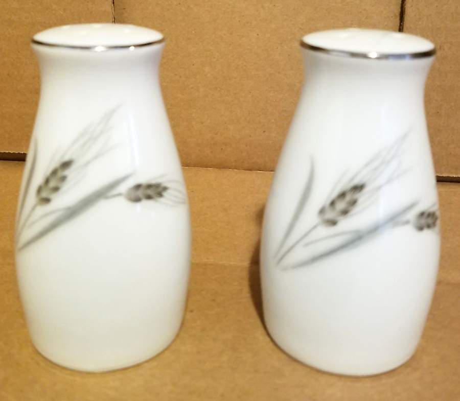 Sek4 Salt & Pepper Set by Seiko (Japan)-1