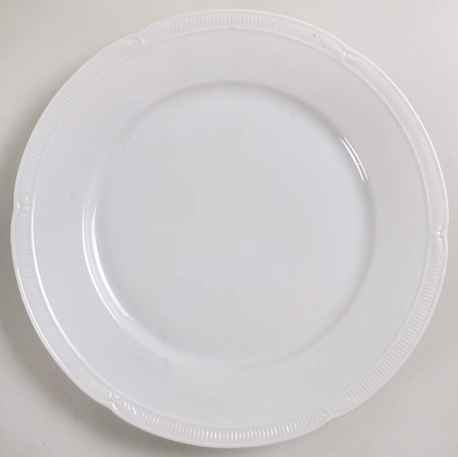 SCR182 Dinner Plate by Scherzer-1
