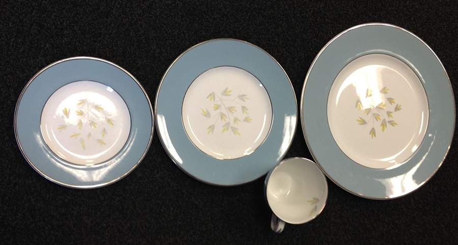 Riverton Dinner Plate by Simpsons-1