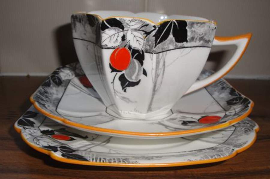 SHE91 Flat Cup & Saucer Set by Shelley-1