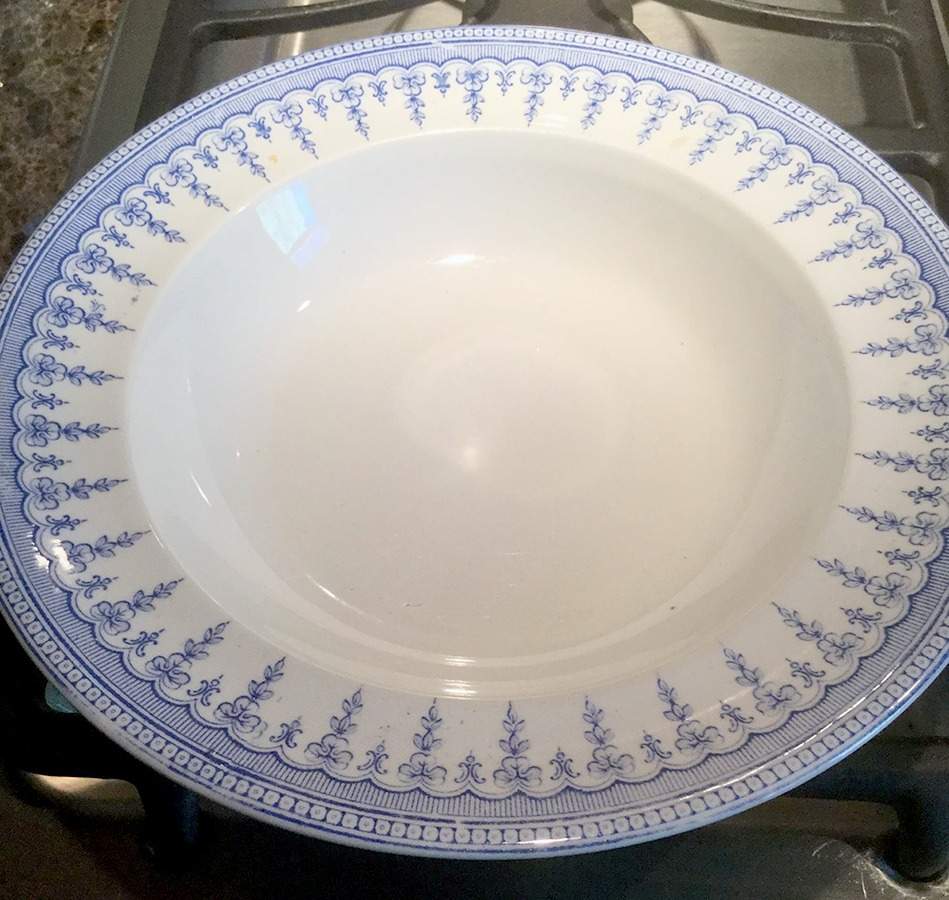 Royal Shamrock, The Large Rim Soup Bowl by Spode-1