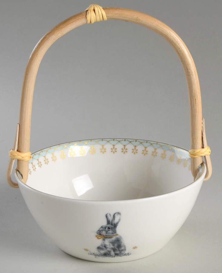Meadow Lane 7''-7 1/4'' Basket W/Bamboo Handle HC by Spode-1