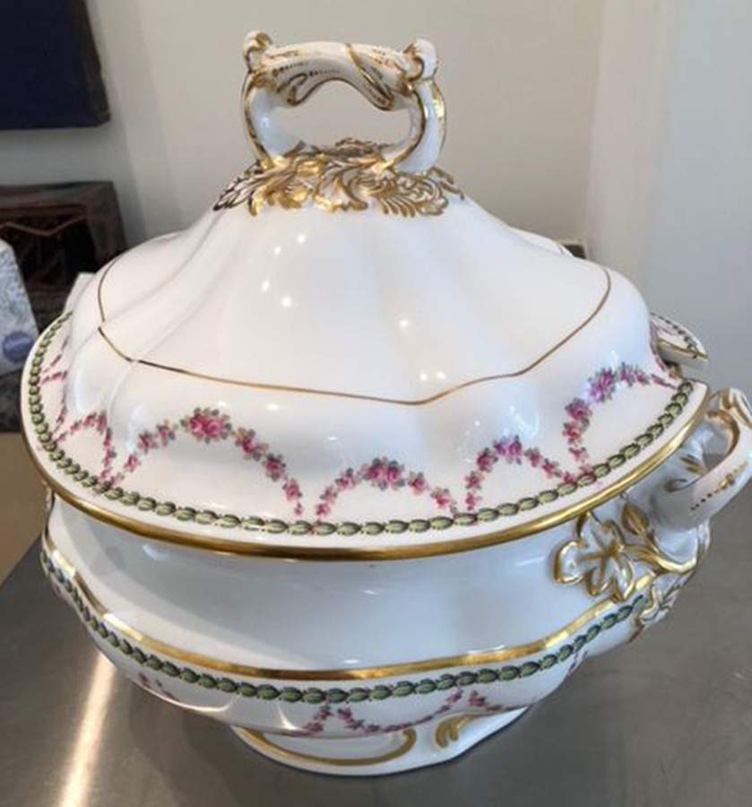 R1398 Tureen &  Lid by Spode-1
