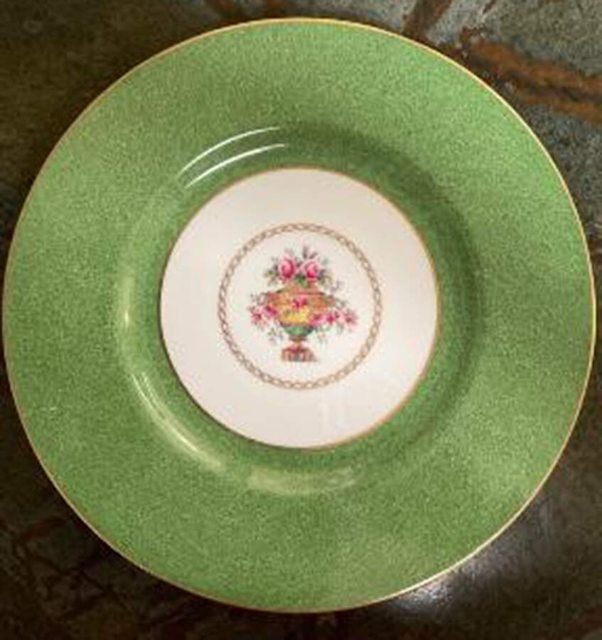 R8554 Dinner Plate by Spode-1