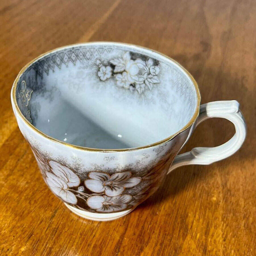 Jardiniere Black Flat Cup by Sarreguemines-1