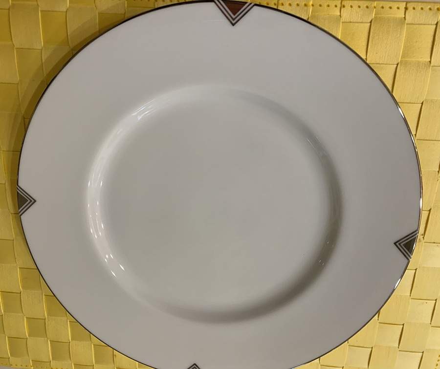 SSK8 Dinner Plate by Sasaki-1