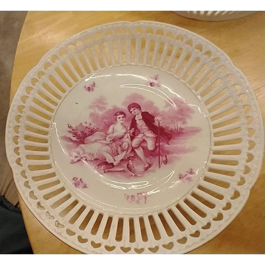 SCD167 9" Pierced Scalloped Bowl by Schonwald-1