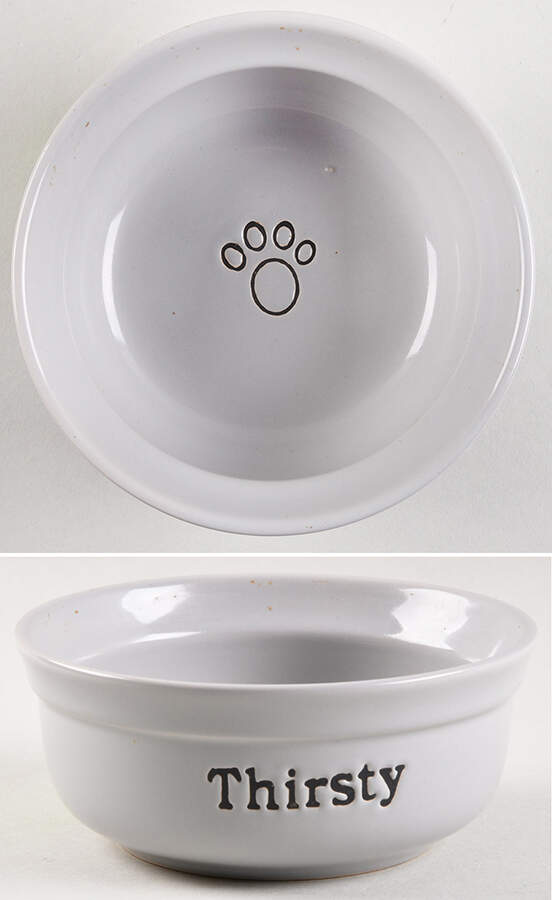 Feed Me-Thirsty Basic Cat Bowl by Signature-1