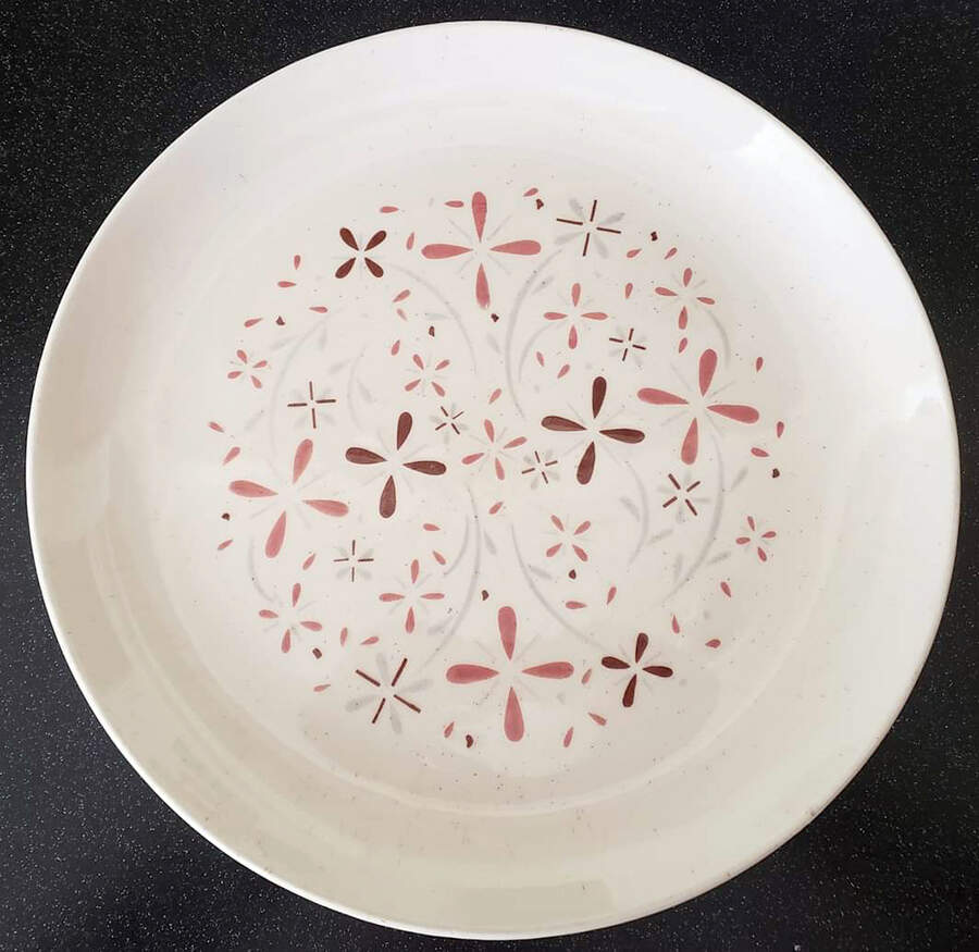 Busy Bee 12" Chop Plate (Round Platter) by Santa Anita-1