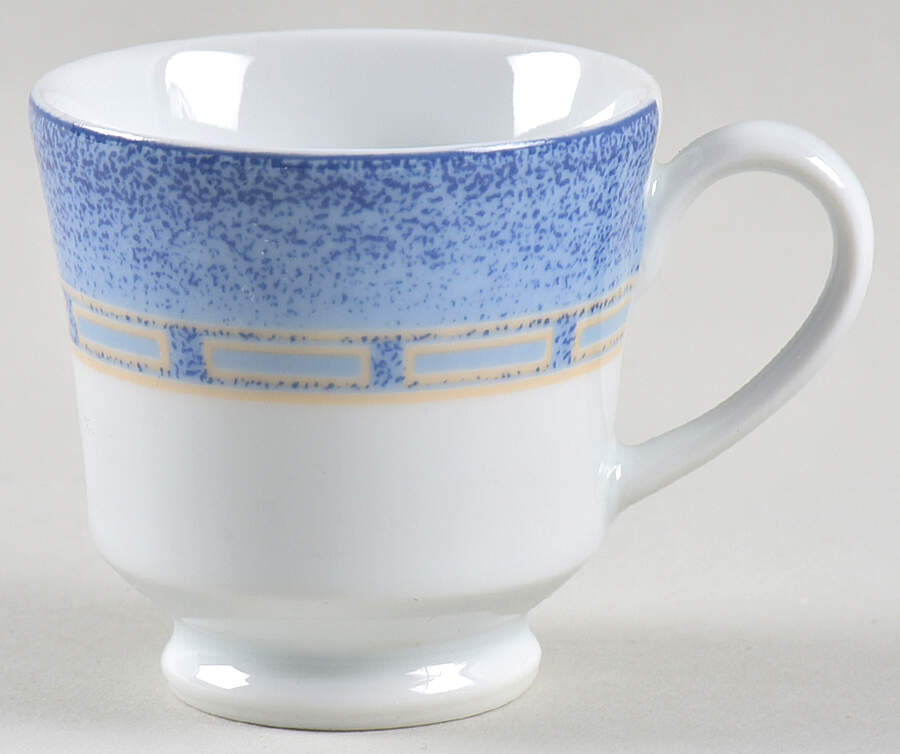 SHM32 Footed Demitasse Cup by Schmidt (Brazil)-1