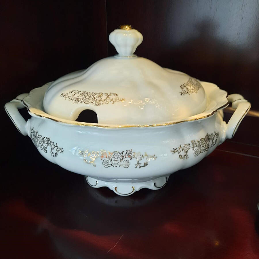 17212 Tureen &  Lid by Seltmann-1