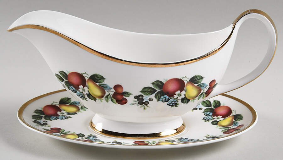 SRD3 Gravy Boat & Underplate by Sheriden (England)-1