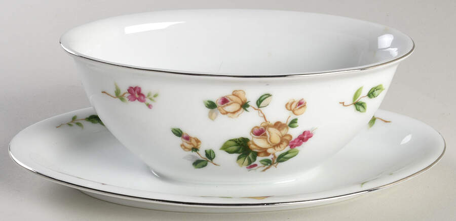 520 (Coupe) Gravy Boat with Attached Underplate by Seyei Toki Co-1