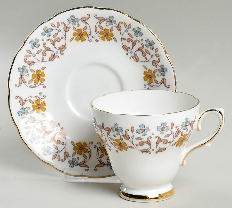 SUT90 Footed Cup & Saucer Set by Sutherland-1