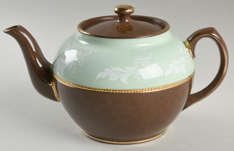 2635 Teapot & Lid by Sadler-1