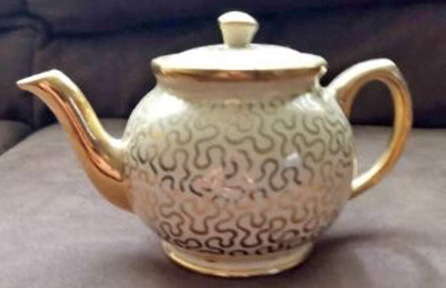 581R Teapot & Lid by Sadler-1