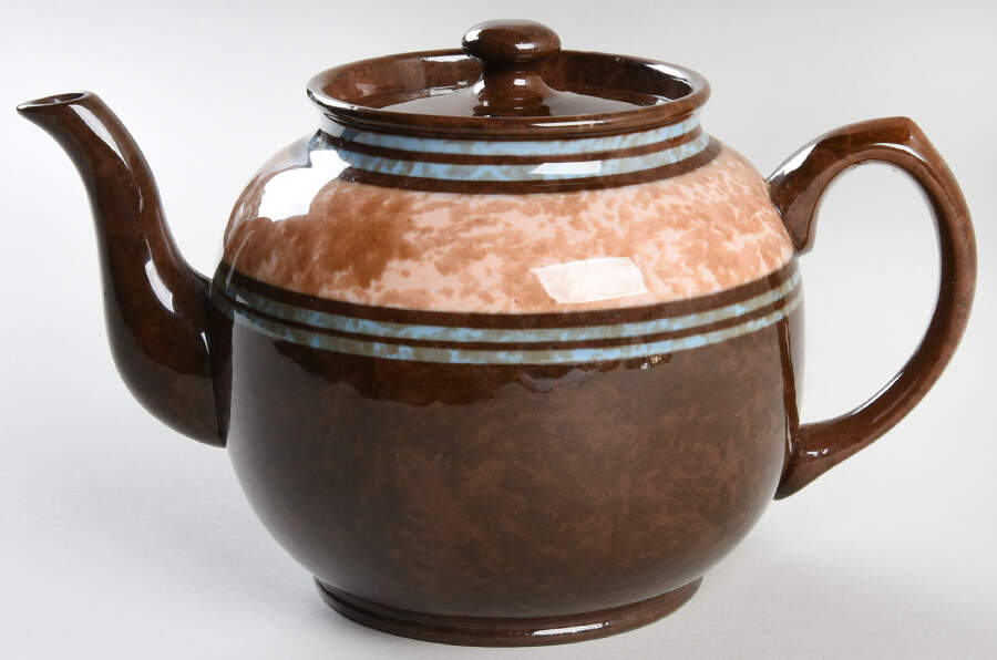 SA82 Teapot & Lid by Sadler-1