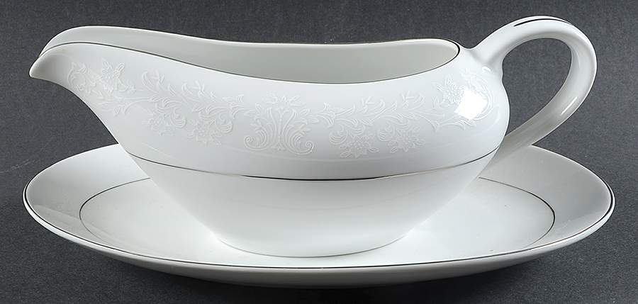 Lace Gravy Boat & Underplate by Taihei-1
