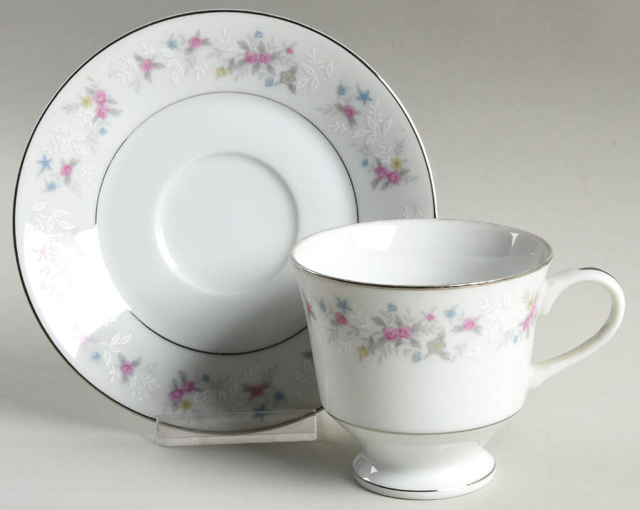 Minirose Footed Cup & Saucer Set by Taihei-1
