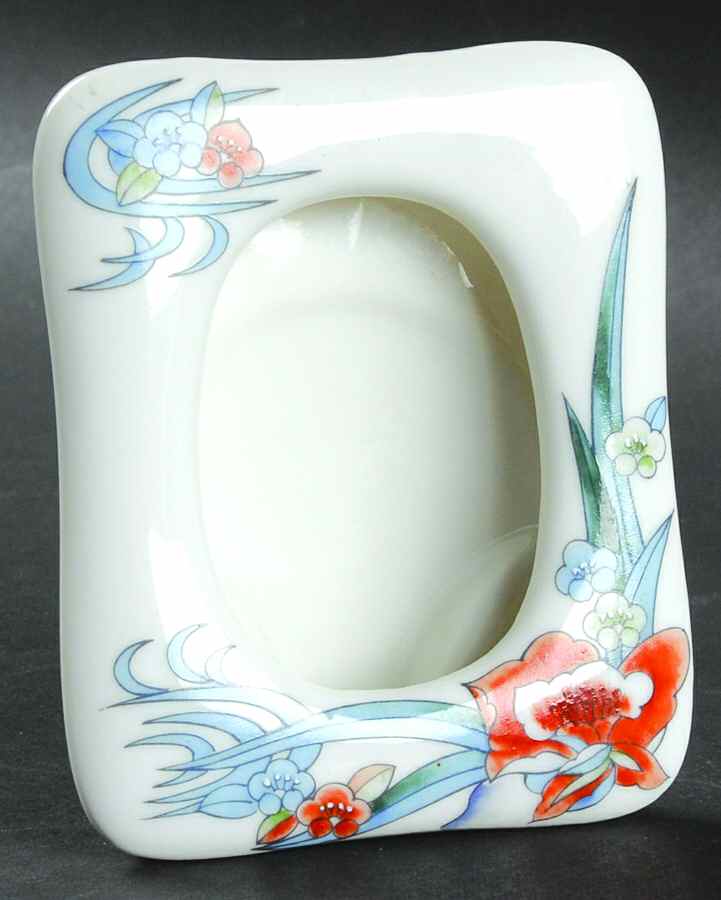 Flora Frame-Holds 2" X 3" by Takahashi-1