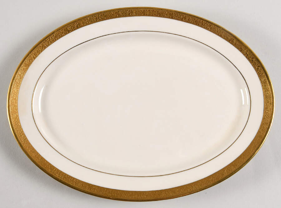 TAT5 9" Oval Serving Platter by Tatler of Trenton-1
