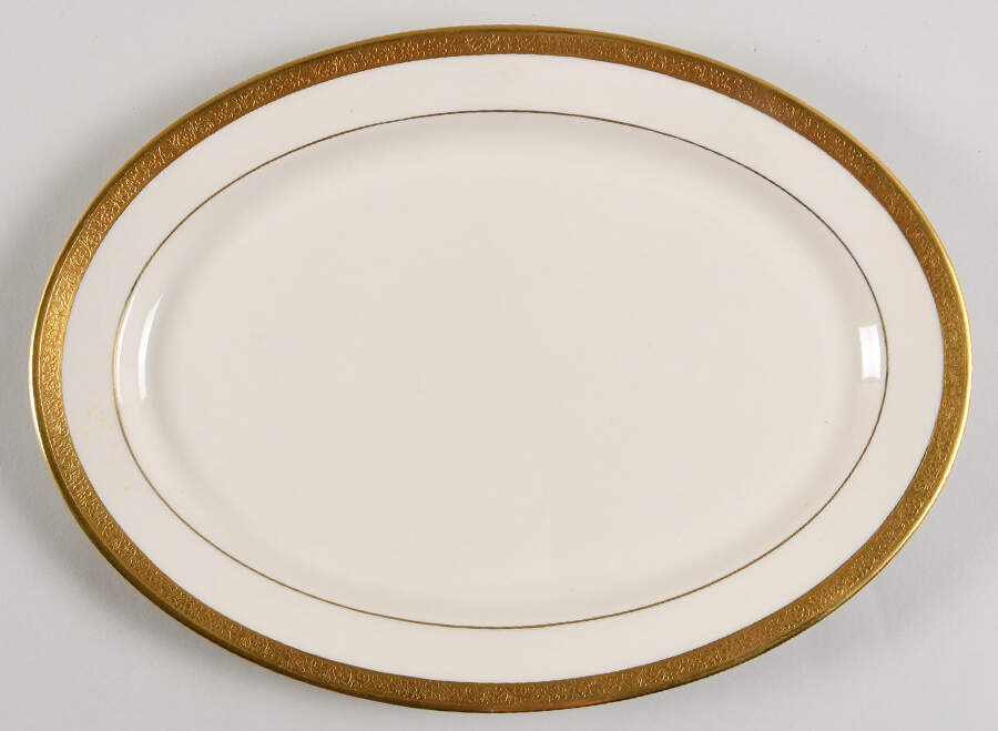 TAT5 12" Oval Serving Platter by Tatler of Trenton-1