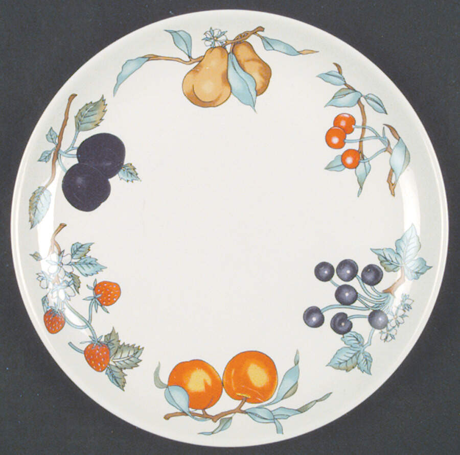 Dulcie Dinner Plate by Tabletops Unlimited-1