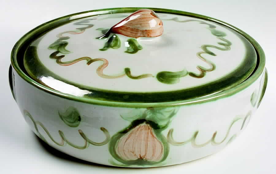 Harvest 3 Quart Round Covered Casserole by John B Taylor-1