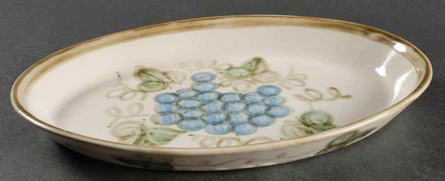 Vintage Olive Green 12'' Oval Baker by John B Taylor-1