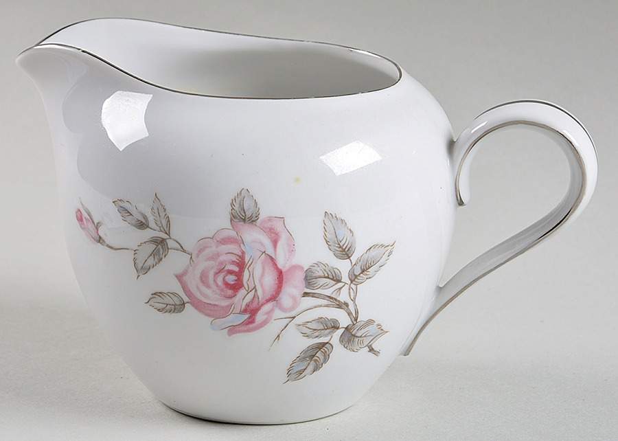 Garland Creamer by Three Castle-1