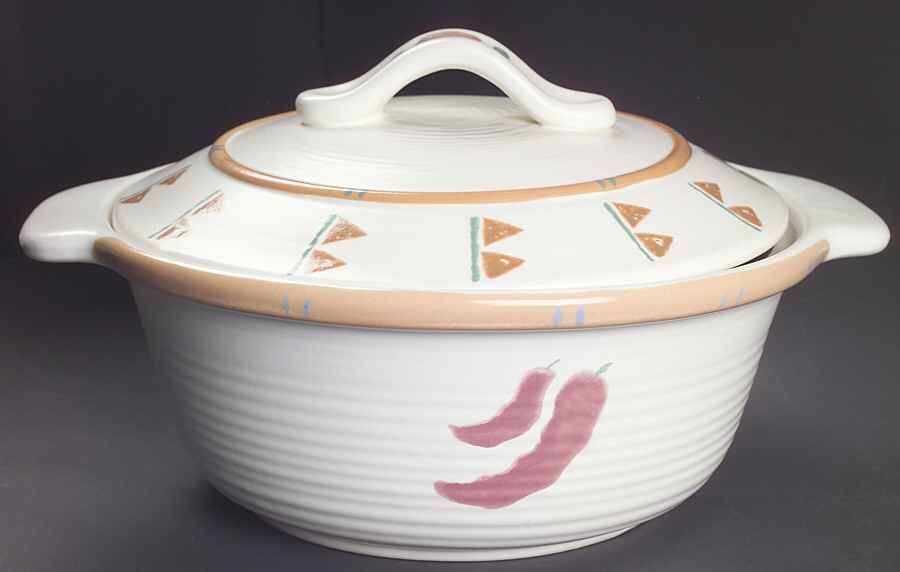 Taos 2.5 Qt Round Covered Casserole by Treasure Craft-1