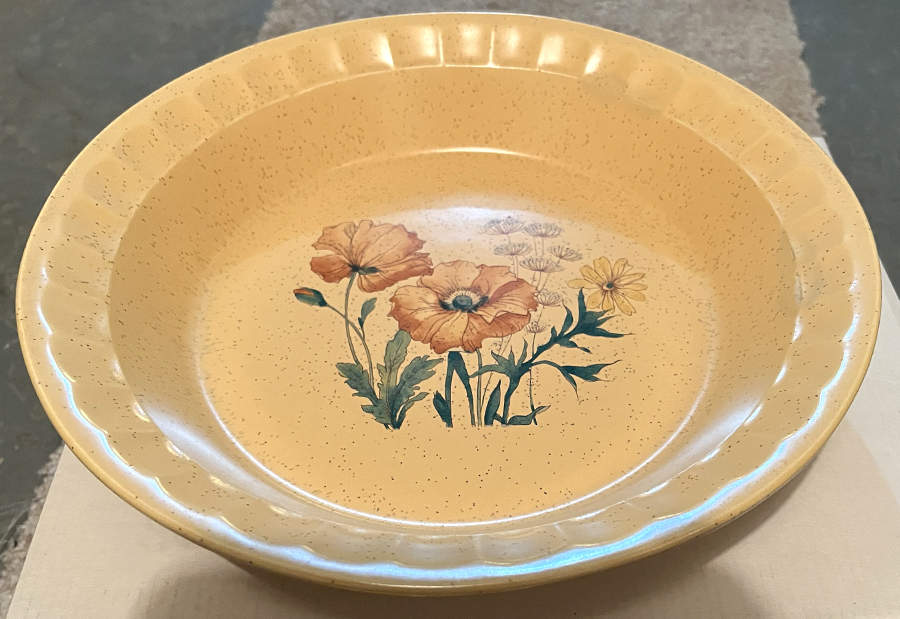 Wildflower Pie Serving Plate by Treasure Craft-1