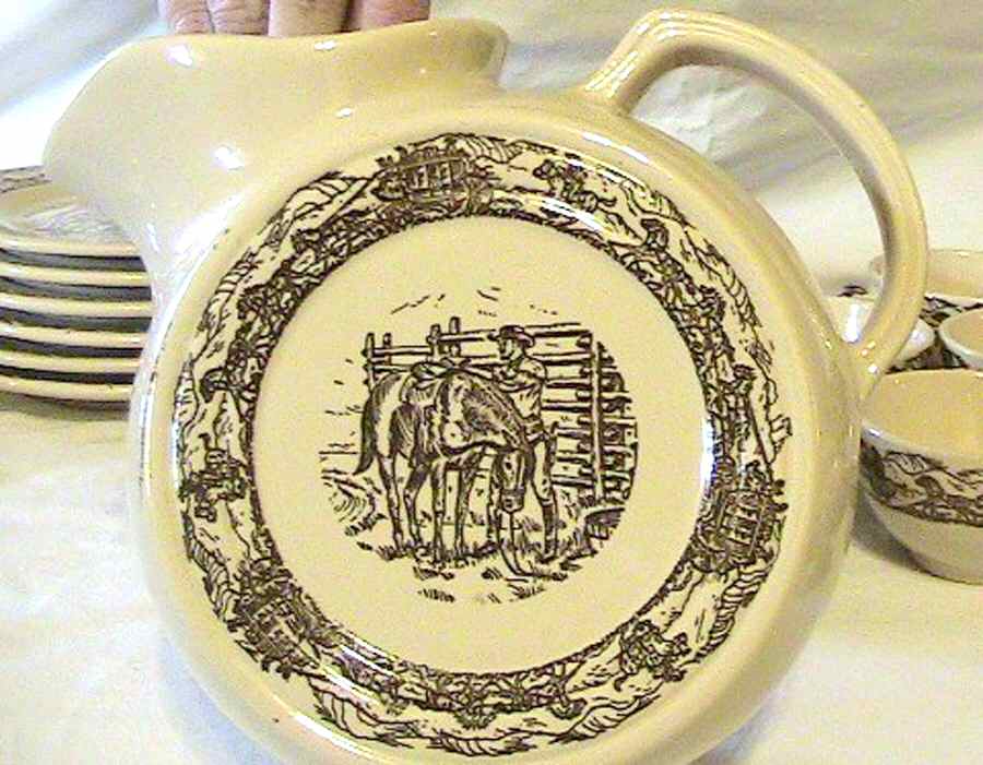Western Traveler Brown Pitcher by Tepco-1