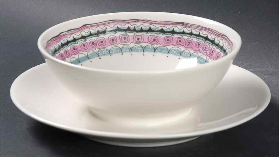 Bali Gravy Boat with Attached Underplate by Peter Terris-1