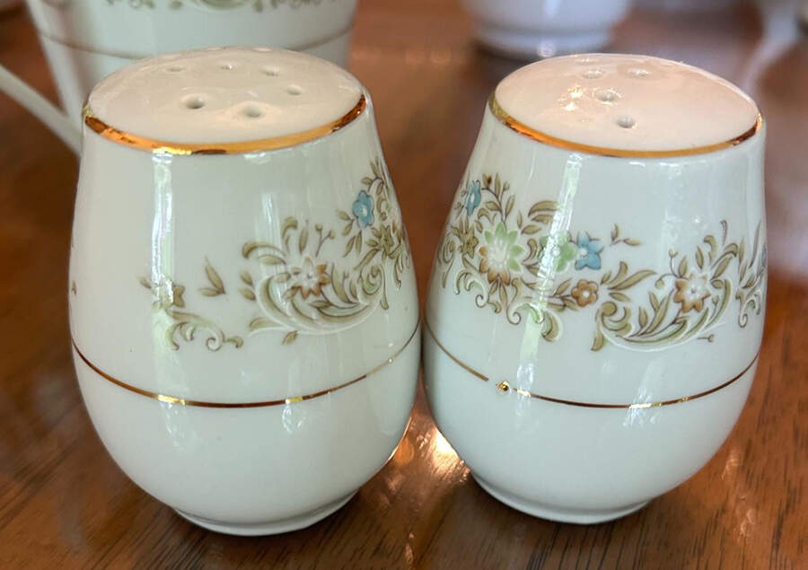 Delight Salt & Pepper Set by Towne House-1