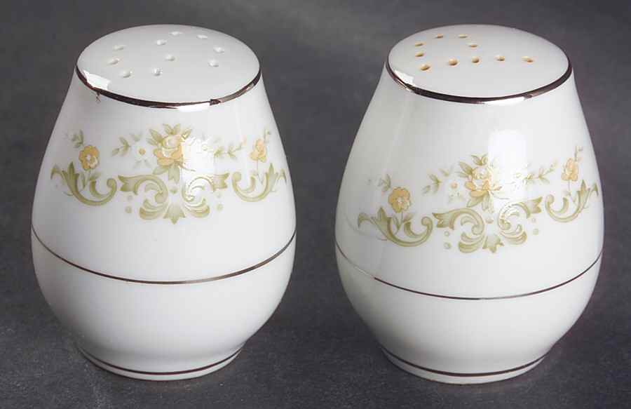 Regal Salt & Pepper Set by Towne House-1