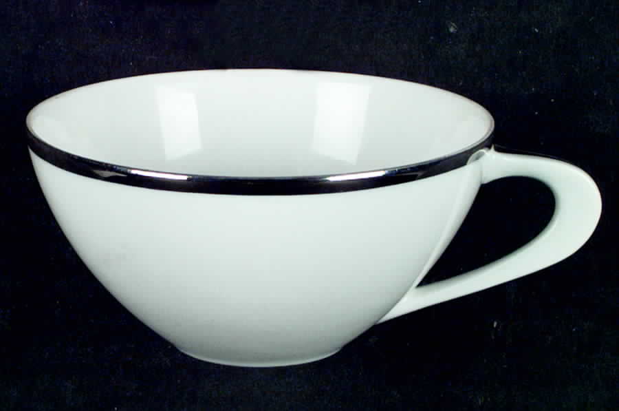 Royal Platinum Flat Cup by Three Crown (Japan)-1